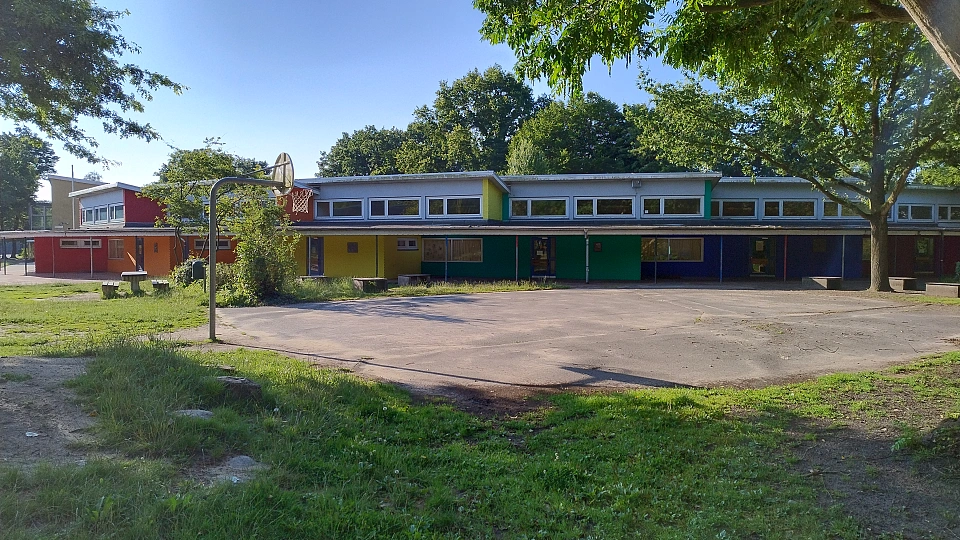 Schulgel&auml;nde der Grundschule an der Witzlebenstra&szlig;e